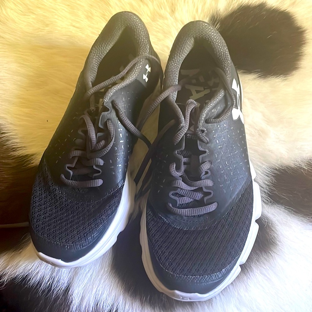 Under Armour Men's Micro G Tennis Shoes Size 6